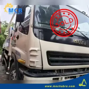 No. 240920P580, 2011 Zoomlion 37m concrete pump truck