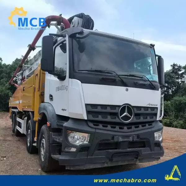 No. 250327P698-8, 2021 XCMG 58m Concrete Pump Truck
