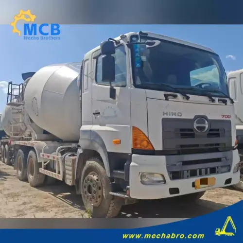No. 250604P726, 2011  Zoomlion 10m³ Truck Mixer