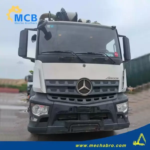 No. 250620P735, 2020 XCMG 52m Concrete Pump Truck