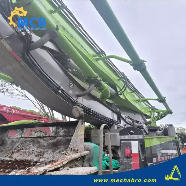 No. 250724P750, 2023 Zoomlion 43m Concrete Pump Truck