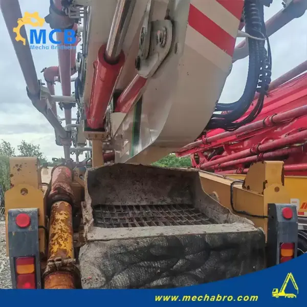 No. 250724P751, 2022 XCMG 52m Concrete Pump Truck