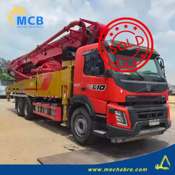 No.240920P581, 2013 Zoomlion 56m concrete pump truck