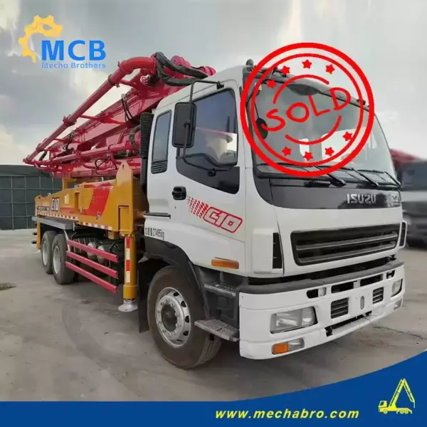 No. 240920P580, 2011 Zoomlion 37m concrete pump truck