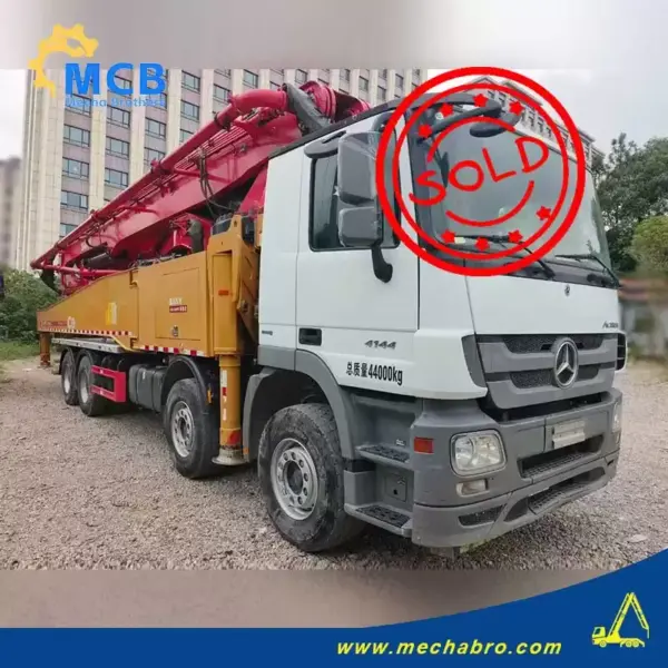 No. 250916P777, 2011 Zoomlion 38m Concrete Pump Truck