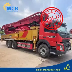 No. 240920P580, 2011 Zoomlion 37m concrete pump truck
