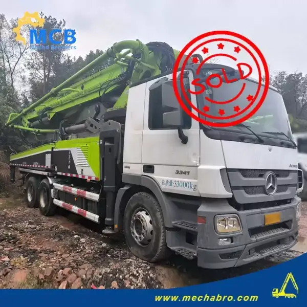 No. 250303P674, 2021 Zoomlion 52m Concrete Pump Truck