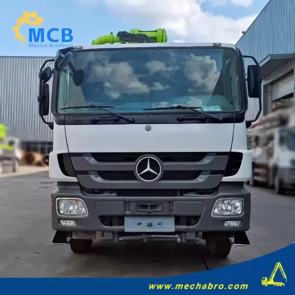 No. 250916P777, 2011 Zoomlion 38m Concrete Pump Truck