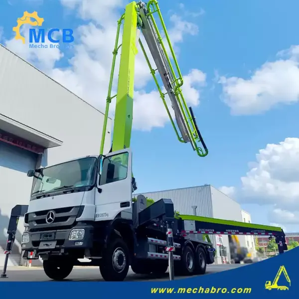 No. 250916P777, 2011 Zoomlion 38m Concrete Pump Truck