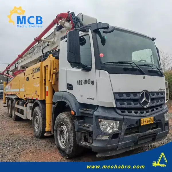 No. 260113P798, 2020 XCMG 62m concrete pump truck