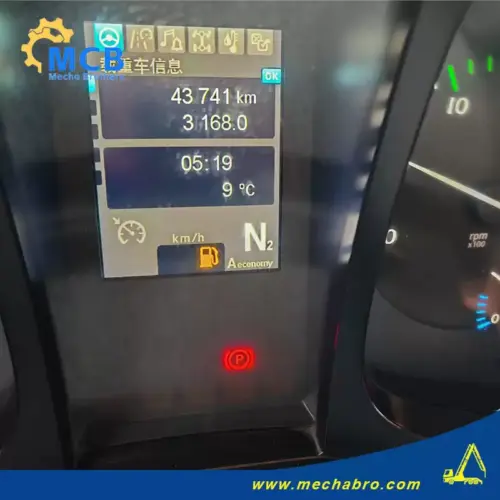 No. 260114P799, 2021 ZOOMLION 62m concrete pump truck